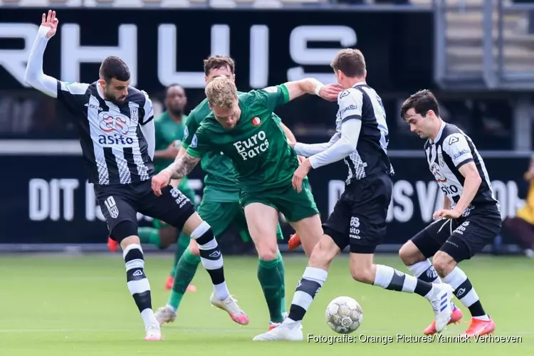 Feyenoord veroordeeld tot play-offs. Heracles doet nog mee