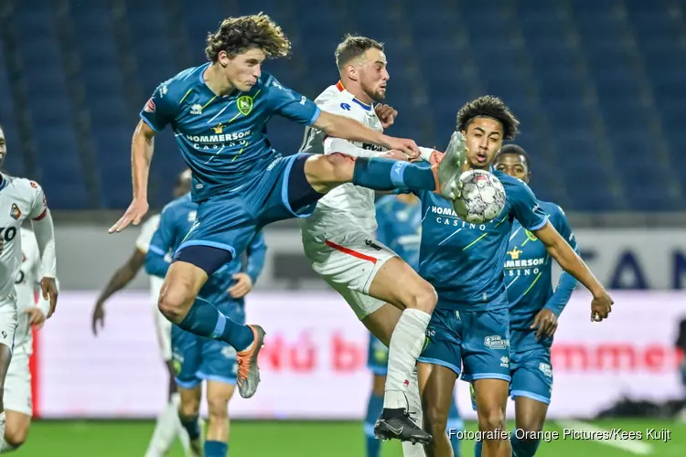 Telstar pakt punt tegen tien man van ADO Den Haag