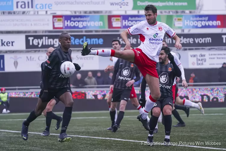VV Noordwijk zakt verder weg na forse nederlaag tegen HHC