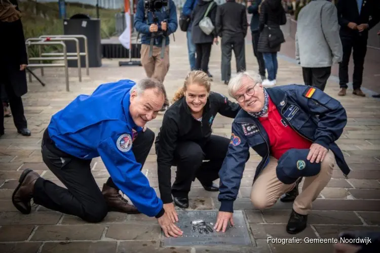 Drie nieuwe tegels onthuld op de Walk of Space in Noordwijk