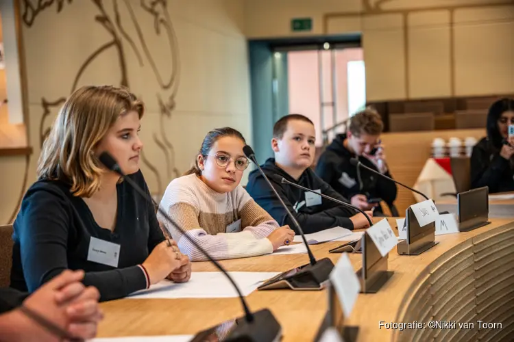 Zuid-Hollandse jongeren laten hun stem horen tijdens het Provinciaal Jeugddebat 